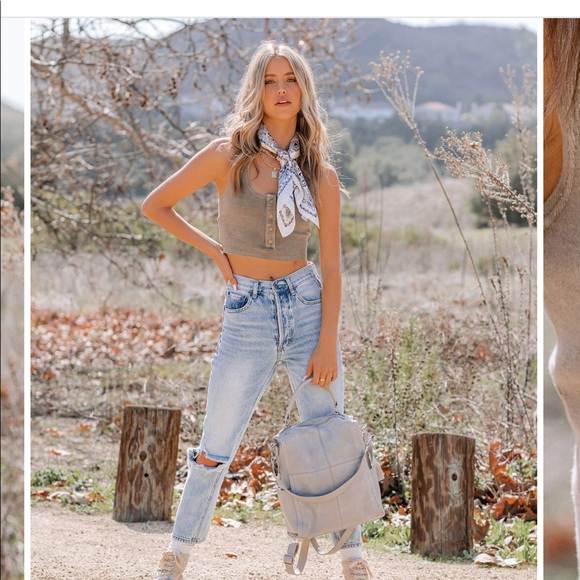 Crop top purchased from Vici - Picture 3 of 11